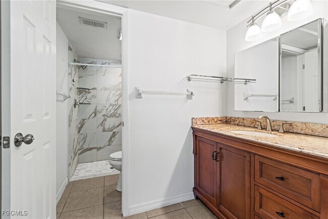 Building Photo - 1429 Cape Coral Pkwy W