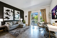 Building Photo - 3007 Beacon Ave S