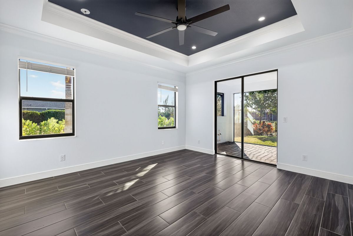 Building Photo - 332 SW 26th St