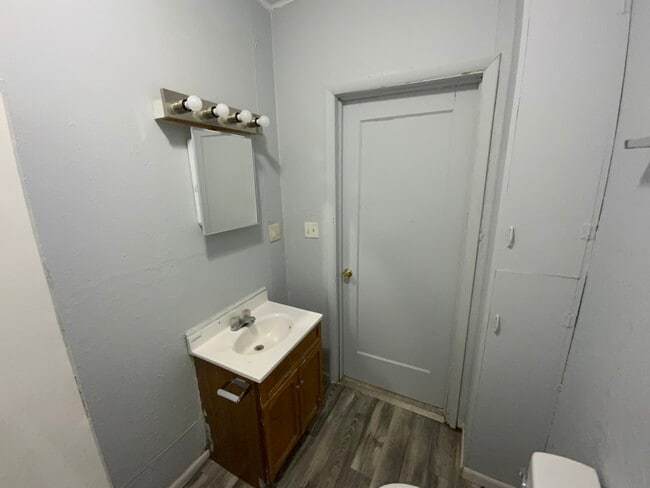 Building Photo - 226 S Virginia Ave