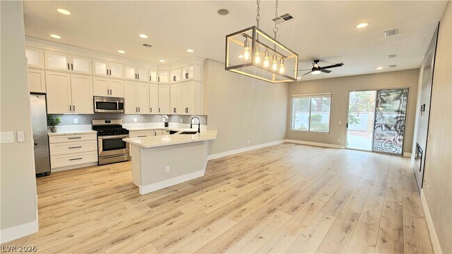 Building Photo - 1948 Kachina Mountain Dr