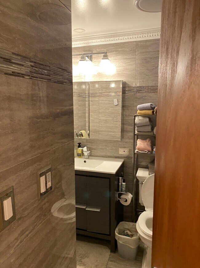 New Bathroom (2 of 3) - 87 Gainsborough St