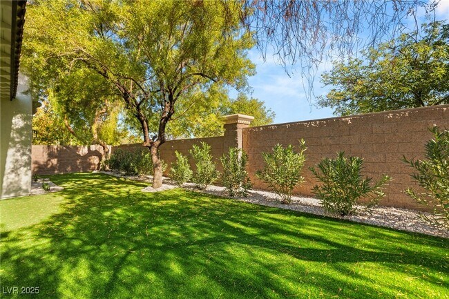 Building Photo - 12024 Whitehills St