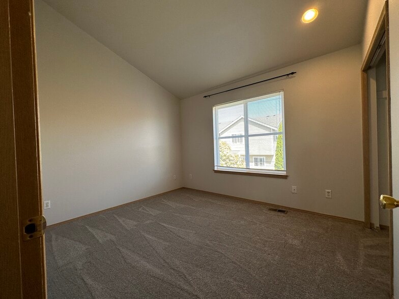 2nd bedroom - 3016 Pacific St.