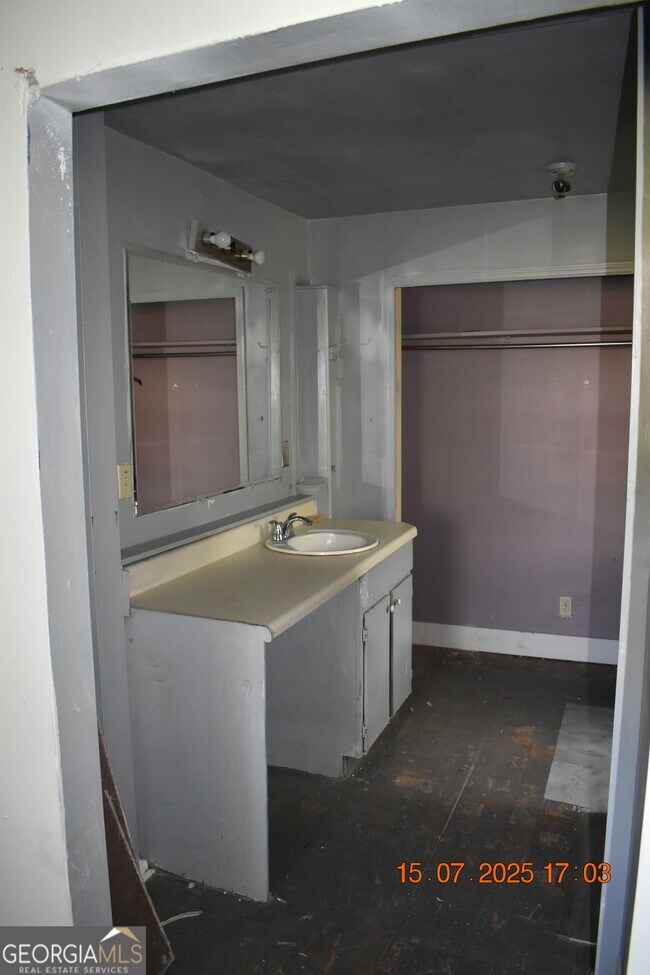 Building Photo - 803 Grosso Ave