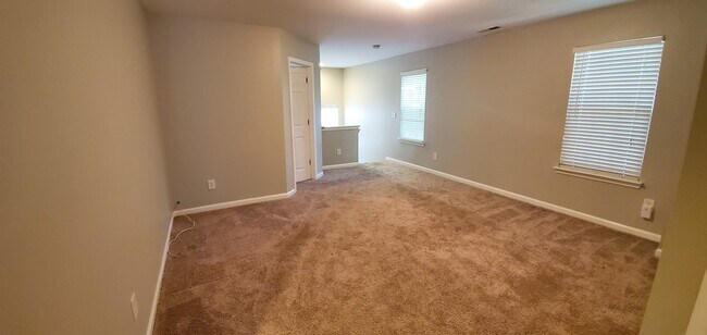Building Photo - 3 Bedroom Home in North Charlotte