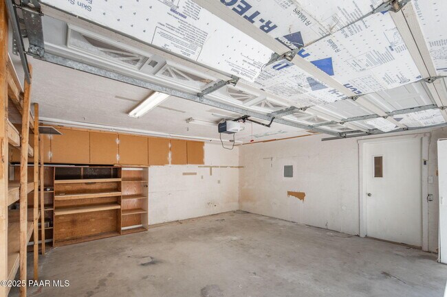 Building Photo - 847 Clubhouse Dr