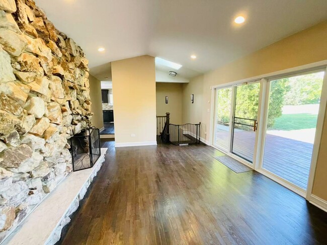 Building Photo - 406 S Lauder Ln