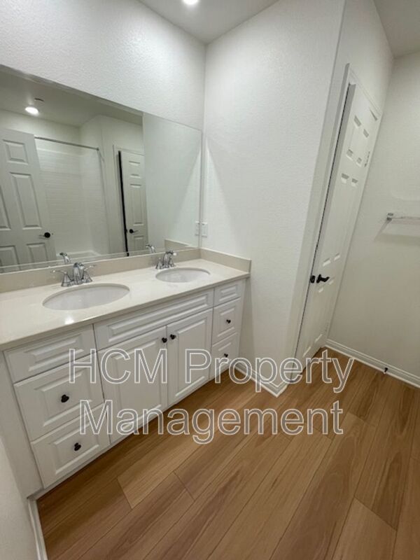 Building Photo - 4021 E Coronado Privado