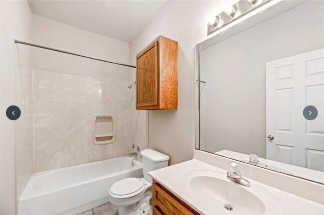 Building Photo - 1601 Wood Ave