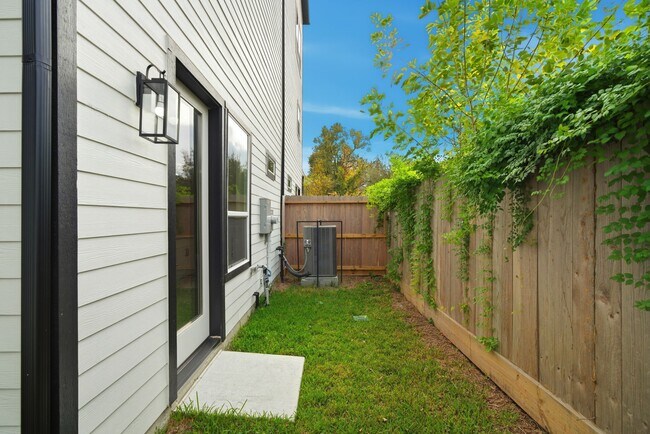 Building Photo - 4013 Griggs Rd