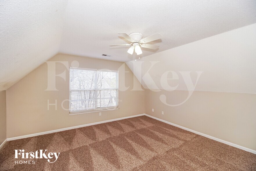 Building Photo - 12301 Carolina Crossing Dr