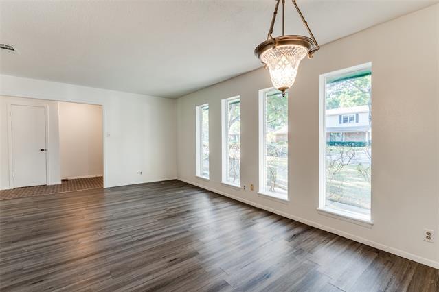 Building Photo - 2107 Briarwood Blvd