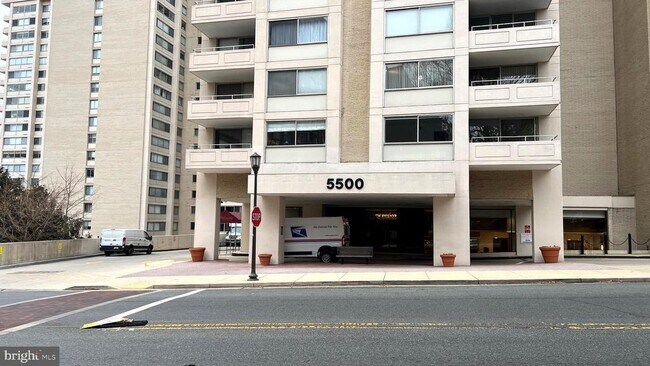 Building Photo - 5500 Friendship Blvd