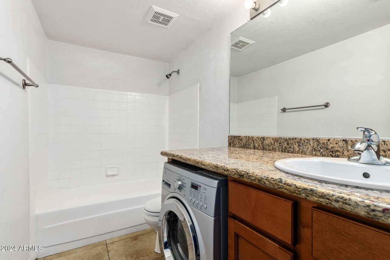 Building Photo - 7110 E Continental Dr