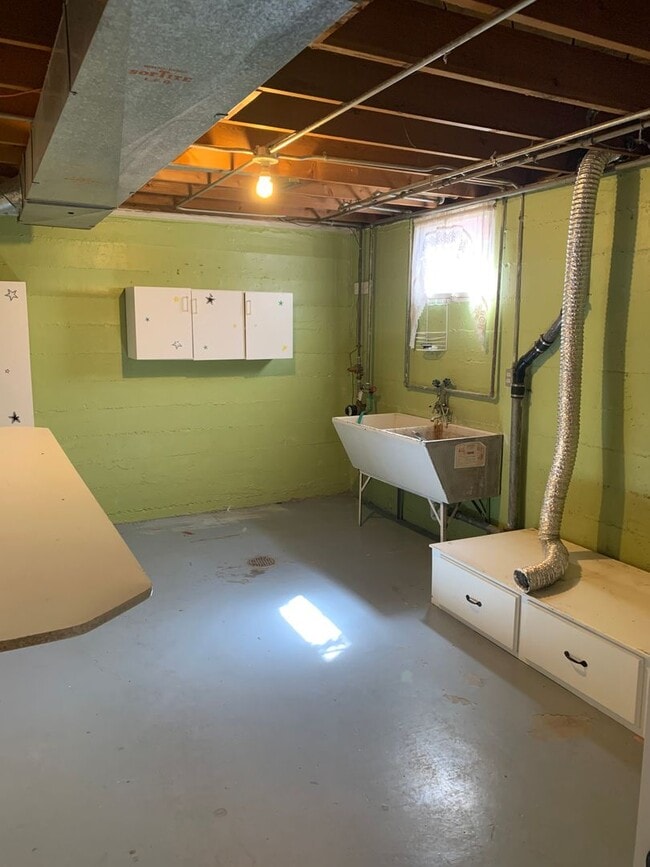 Building Photo - 3213 Boxelder Dr