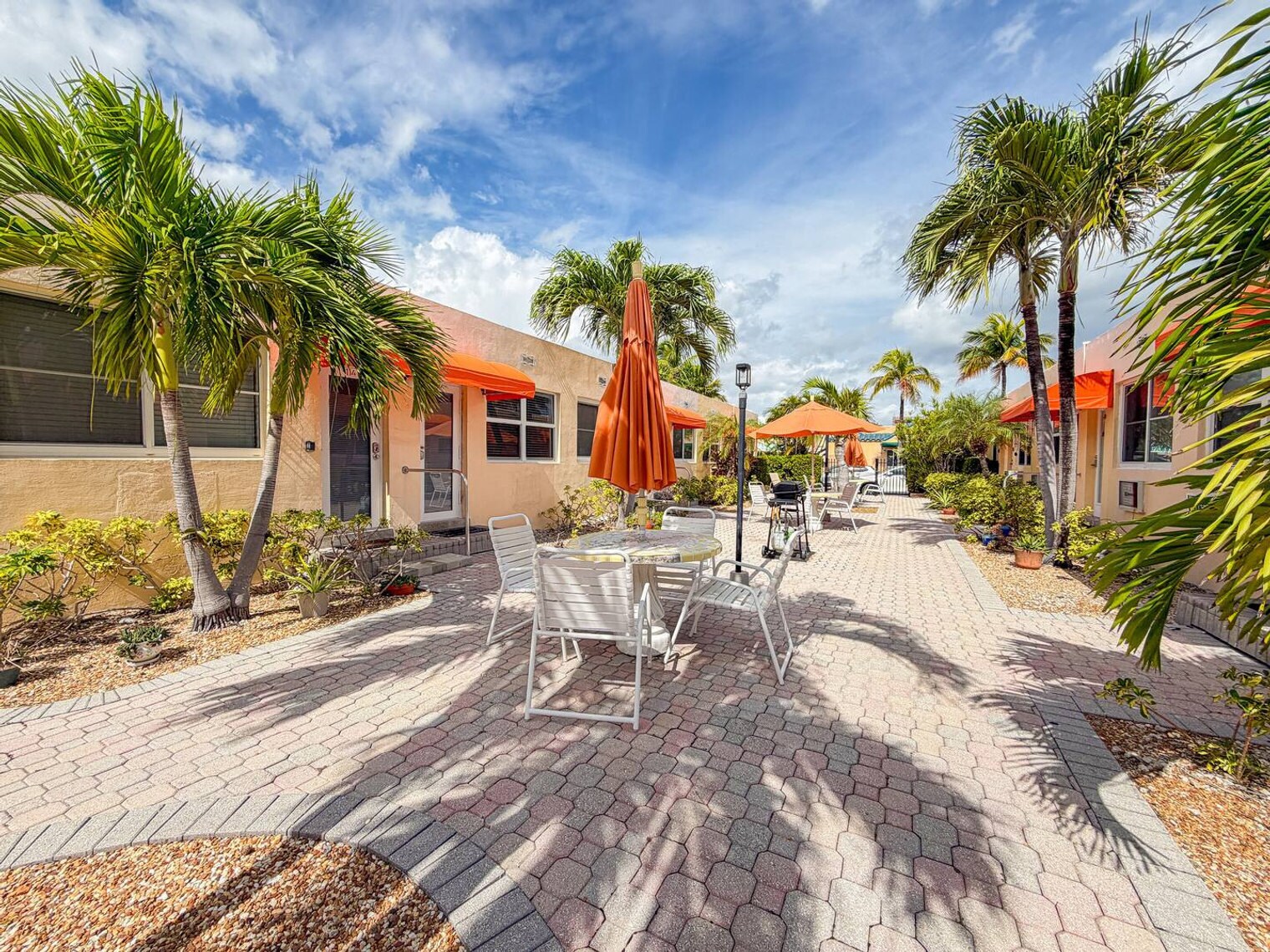 Building Photo - 1775 N Ocean Dr