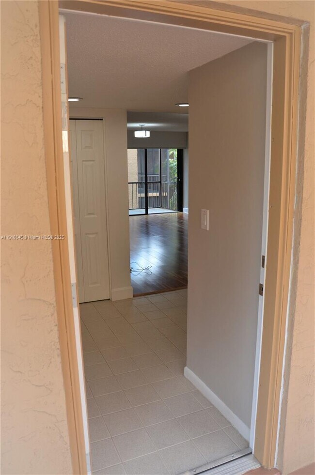 Building Photo - 8851 N New River Canal Rd