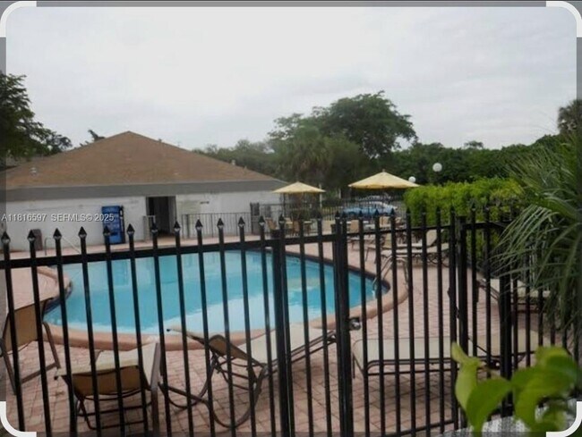 Building Photo - 8000 Fairview Dr