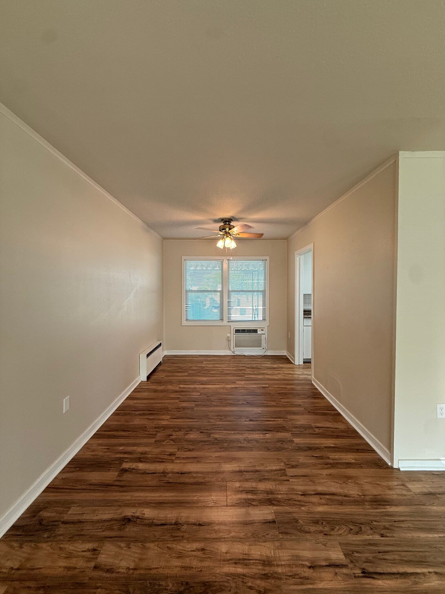 Building Photo - 1518 Mahan Ave