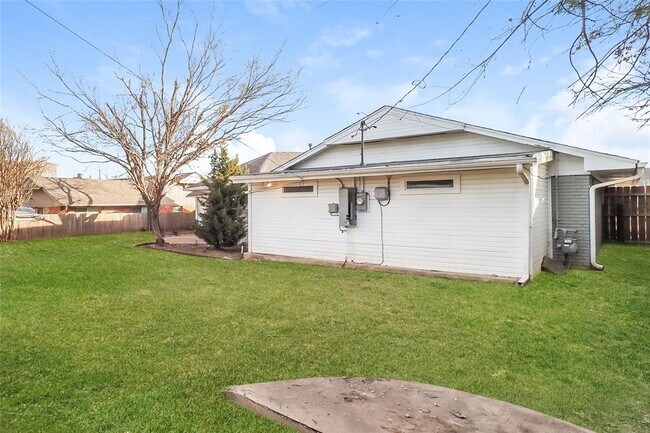 Building Photo - 5107 N Miller Pl