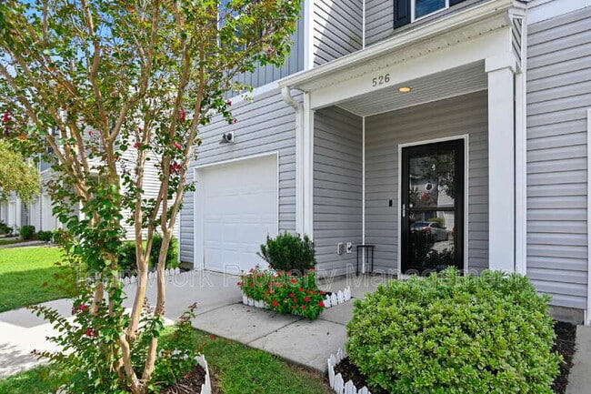 Building Photo - 526 Truman Dr