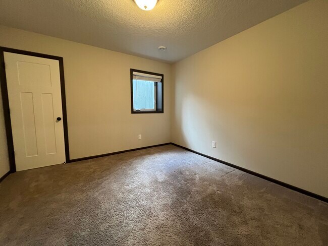 Building Photo - 7110 Calumet Ct