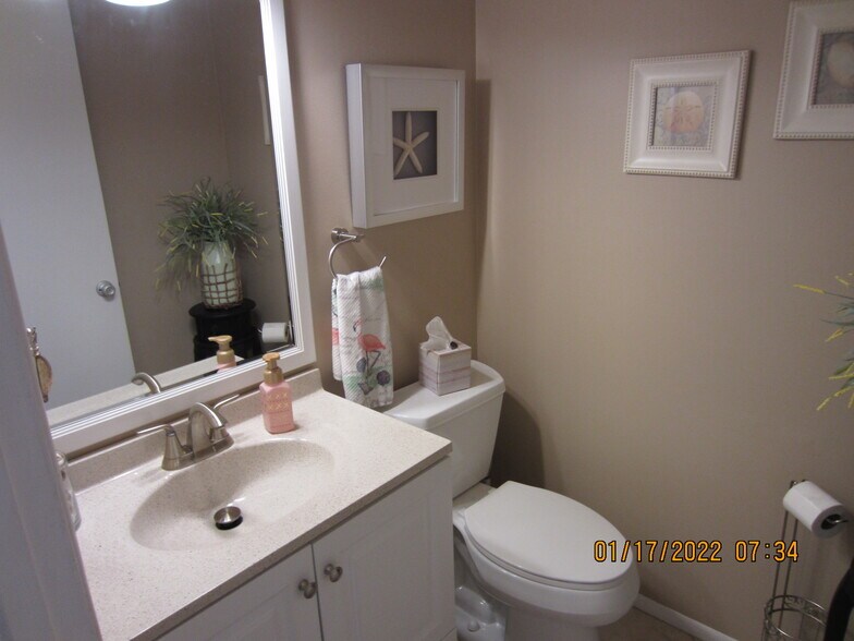 Building Photo - 47 Woodland Dr