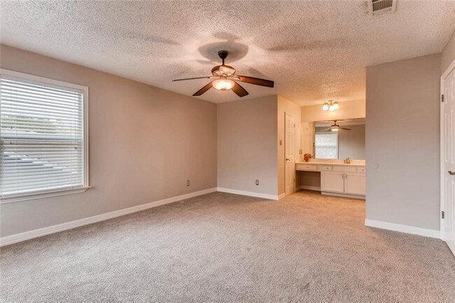 Building Photo - 8901 Jesse James Dr