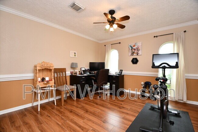 Building Photo - 3410 Plum Brook Ln