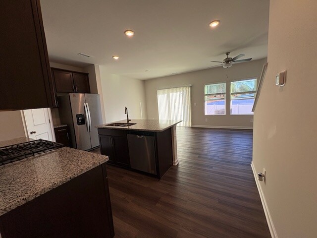 Building Photo - Room in Townhome on Rolling Flds Dr