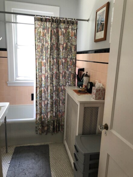 Bathroom - 826 Osceola Ave