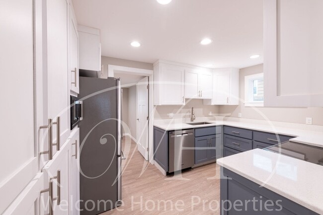 Building Photo - Newly Remodeled 1 bedroom Cottage with Bon...