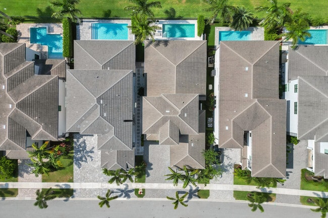Building Photo - 9052 Chauvet Wy