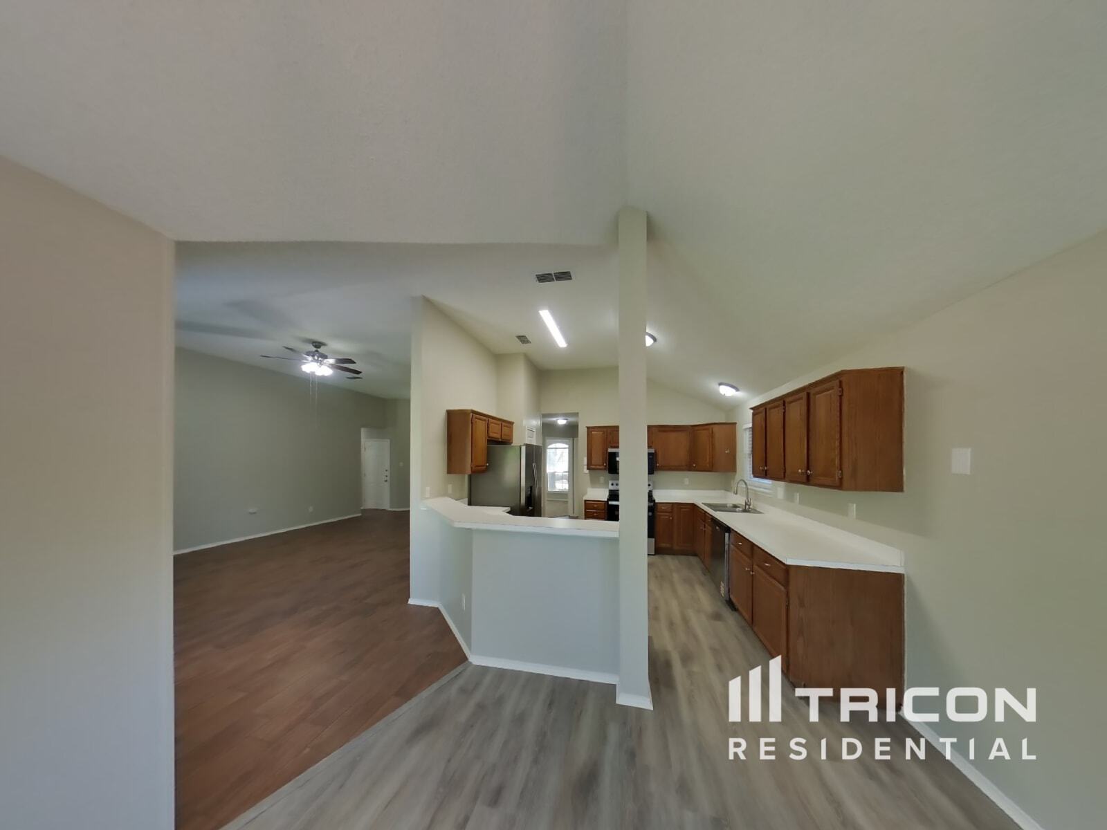 Building Photo - 2520 Clovermeadow Dr
