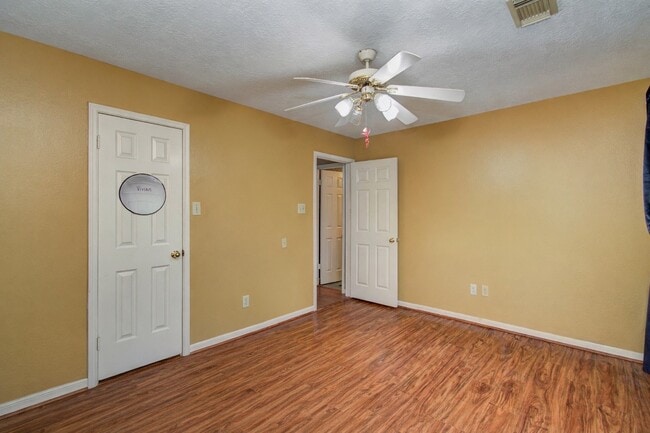 Building Photo - 16218 Ruffian Dr