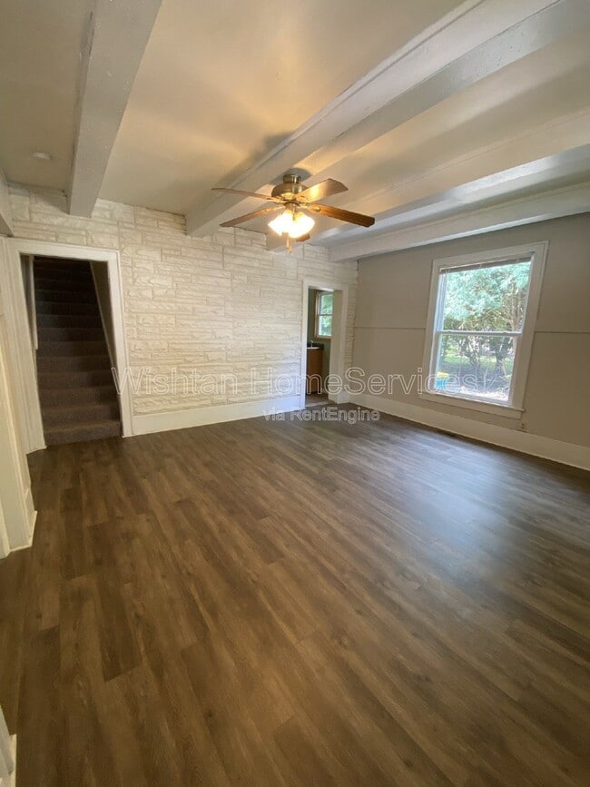 Building Photo - 405 W Murray St