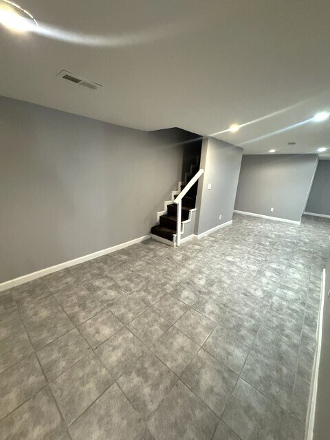Building Photo - 2101 Chelsea Terrace