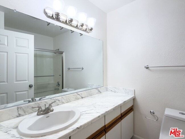 Building Photo - 2708 Arizona Ave