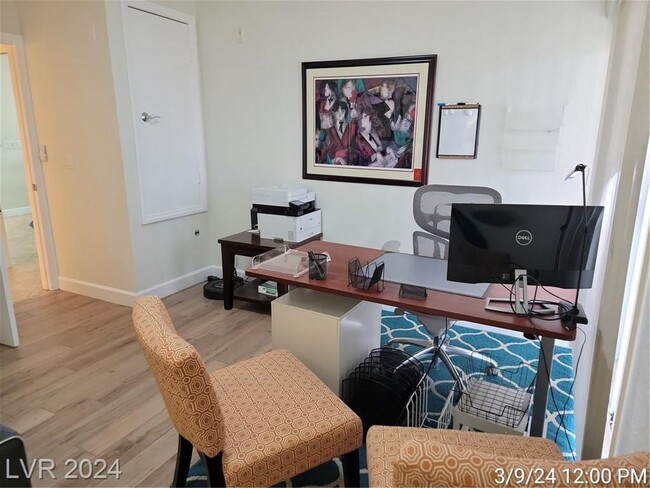 Building Photo - MIDRISE 2 BED, 2 BATH CONDO IN GUARD-GATED...