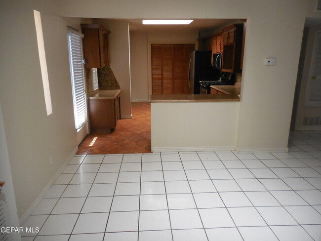 Building Photo - 1127 Del Norte St