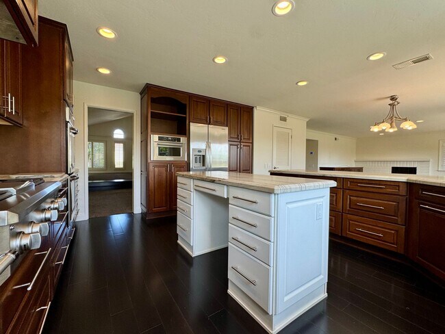 Building Photo - 4925 Regla Ct