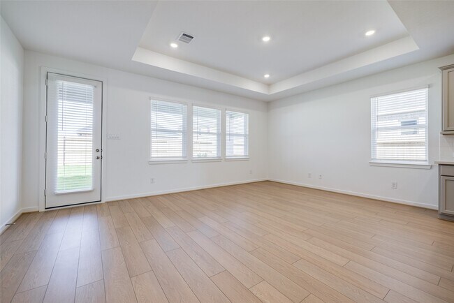 Building Photo - 9711 Westminster Mnr Dr