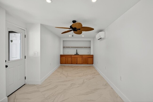 Building Photo - 1353 Black River Dr