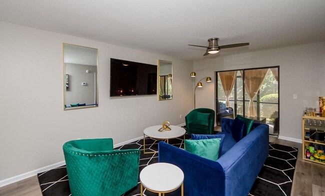 Building Photo - 1002 Windsong Cir