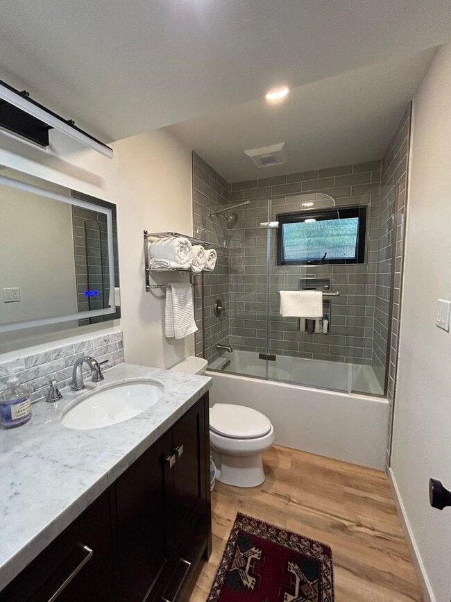 Building Photo - Beautifully Remodeled Chalet in Great Loca...