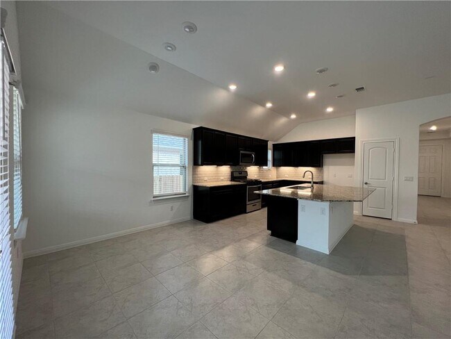 Building Photo - 10412 Spanish Jennet Wy