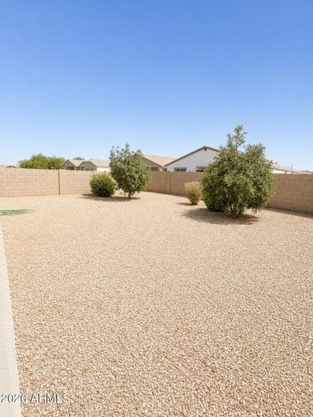 Building Photo - 40492 W Jenna Ln