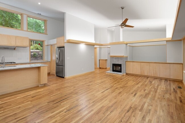 Building Photo - Modern Mountain Oasis