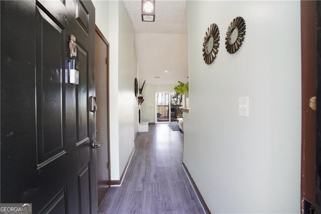 Building Photo - 5444 Glen Haven Dr